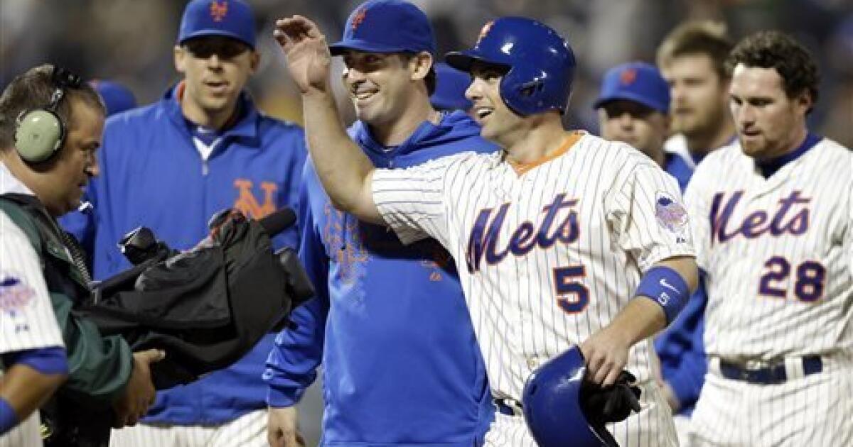 Ike Davis, Terry Collins upset over story saying Mets first
