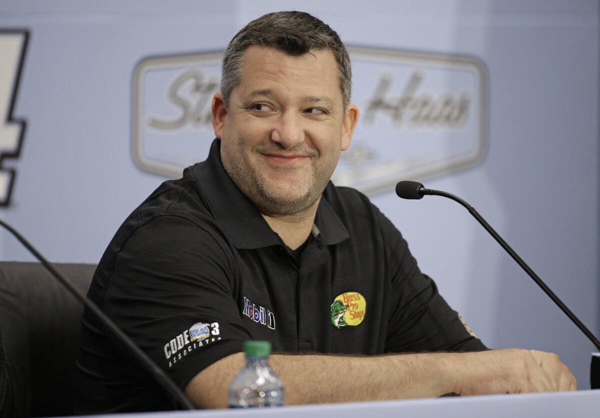 Tony Stewart announces he will retire after the 2016 season Wednesday at Stewart-Haas Racing's headquarters in Kannapolis, N.C.