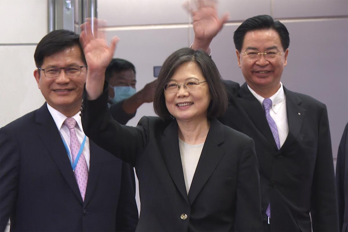 Taiwanese President Tsai Ing-wen with other officials