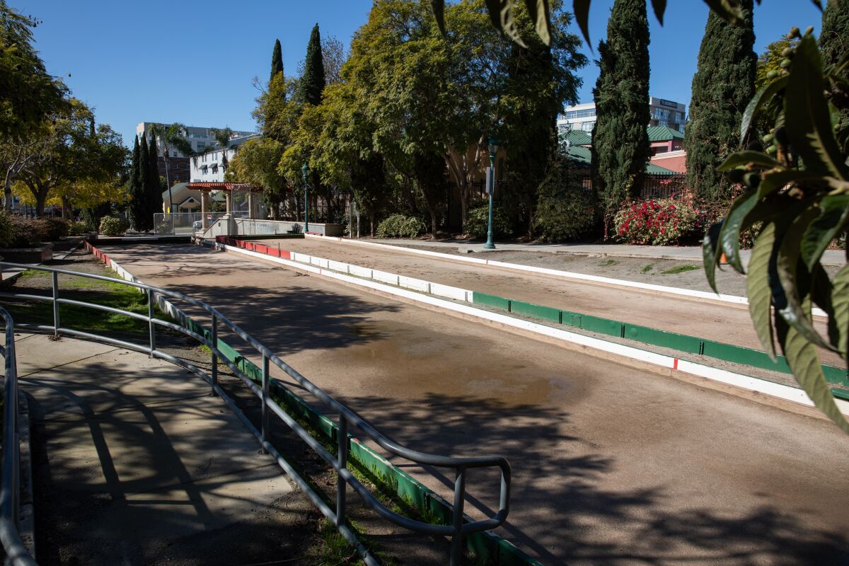 Canchas de bochas en Amici Park en Little Italy