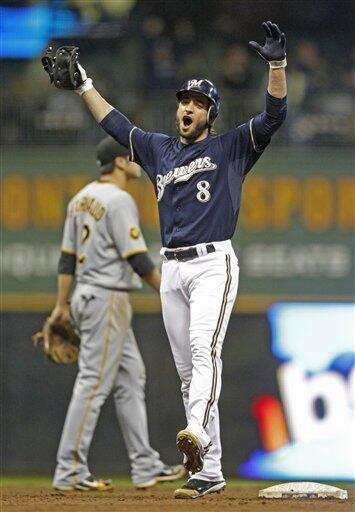 Randy Wolf, Ryan Braun help Milwaukee even series