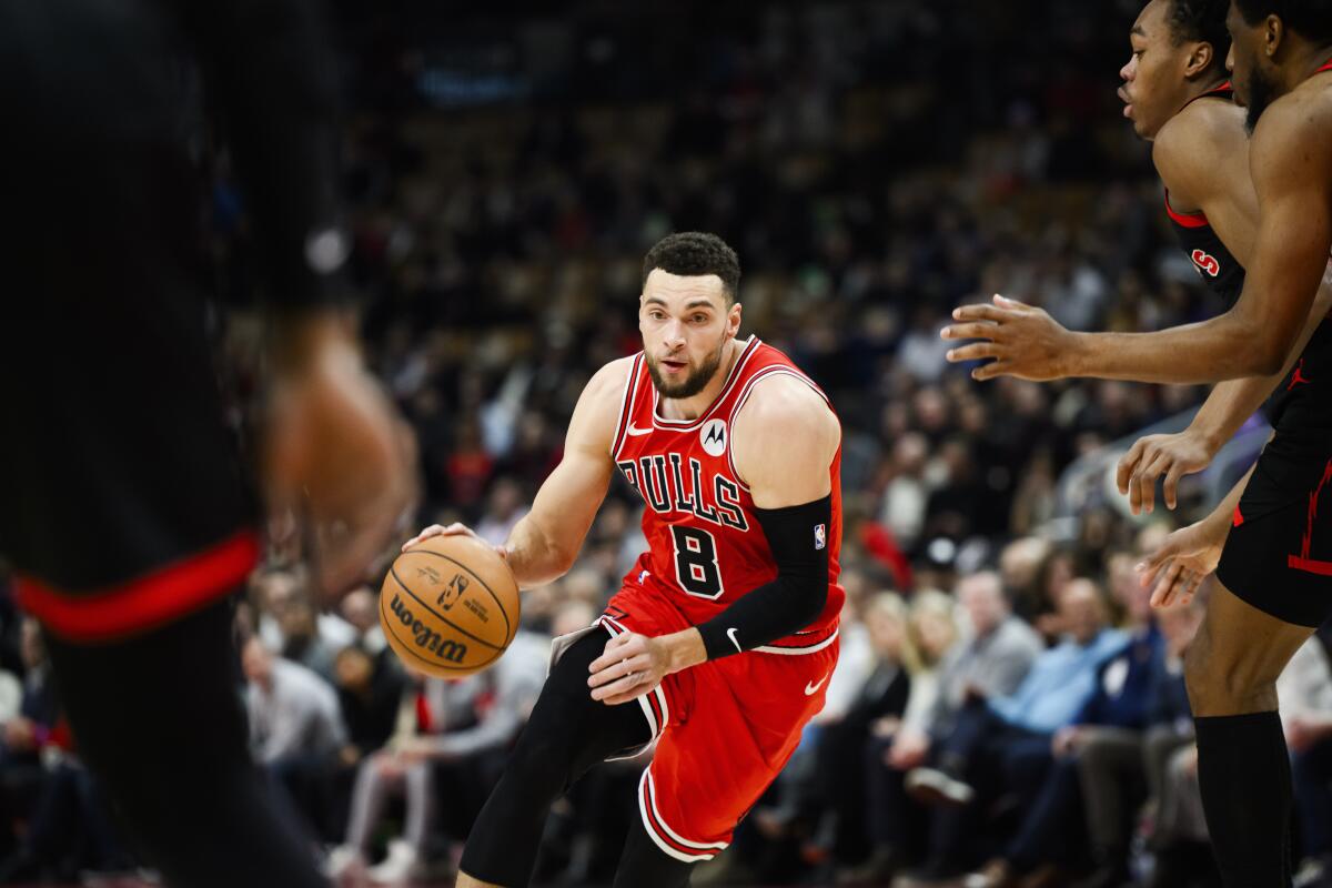 Chicago Bulls star Zach LaVine is going to have season-ending surgery on  his right foot - The San Diego Union-Tribune