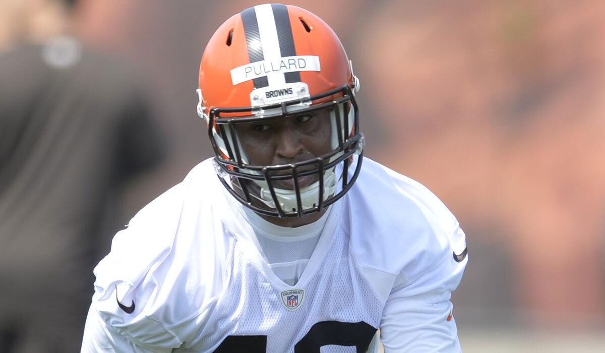 Cleveland Browns linebacker Hayes Pullard practices at minicamp on May 8.