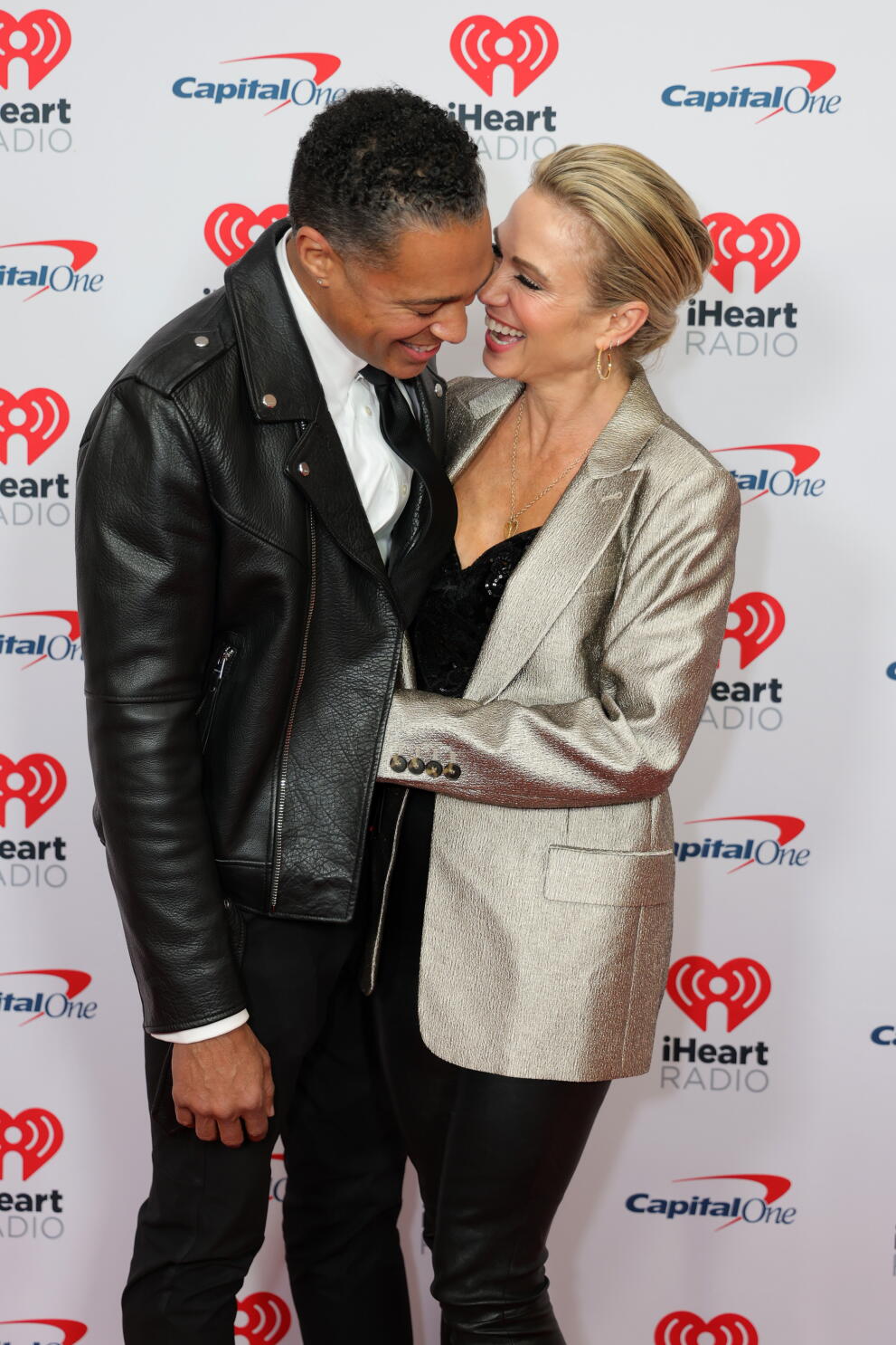 Amy Robach and T.J. Holmes are married 4 years after ABC scandal Amy Robach and T.J. Holmes are married 4 years after ABC scandal