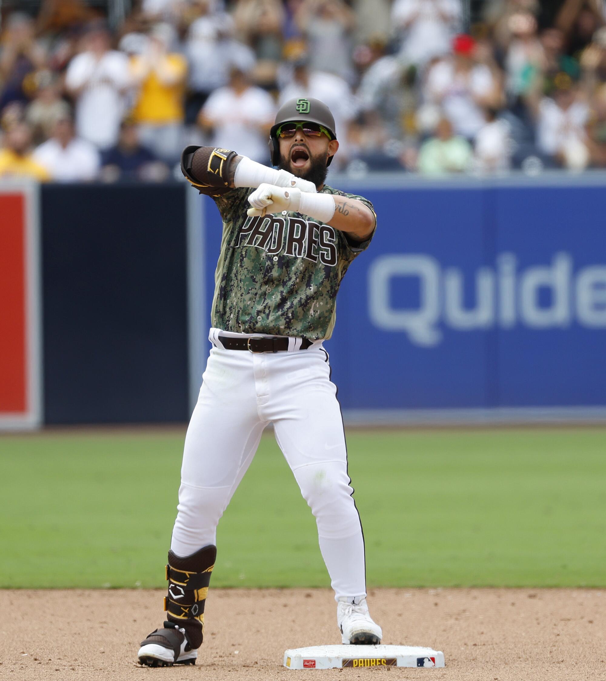 Padres sign infielder Rougned Odor to minor-league deal, per