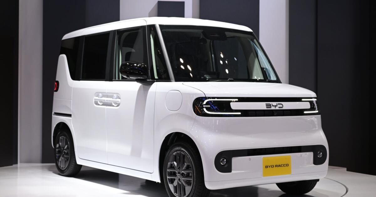 Trump wants Asia’s pint-sized kei cars to be made and sold in the U.S.