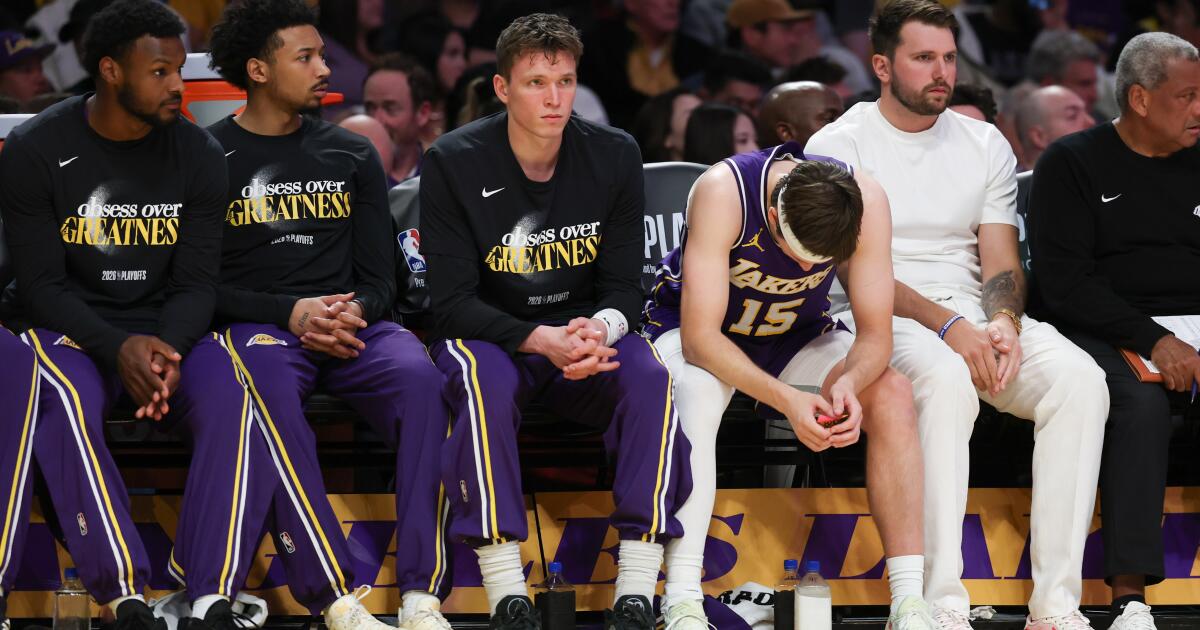 Column: Danger ahead! Lakers loss to the Rockets pushes them closer to the worst kind of history