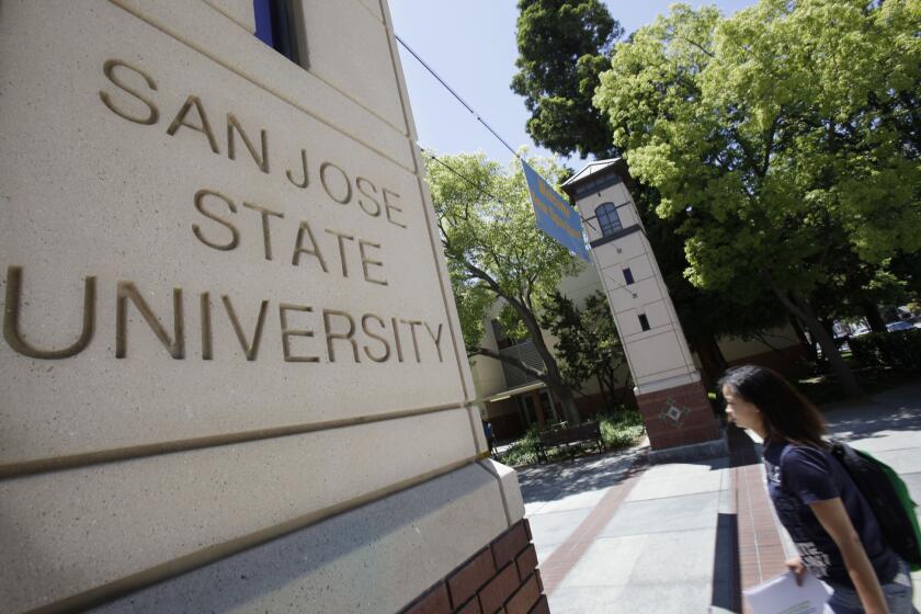 San Jose State University is scaling back it's joint online education effort with Udacity.