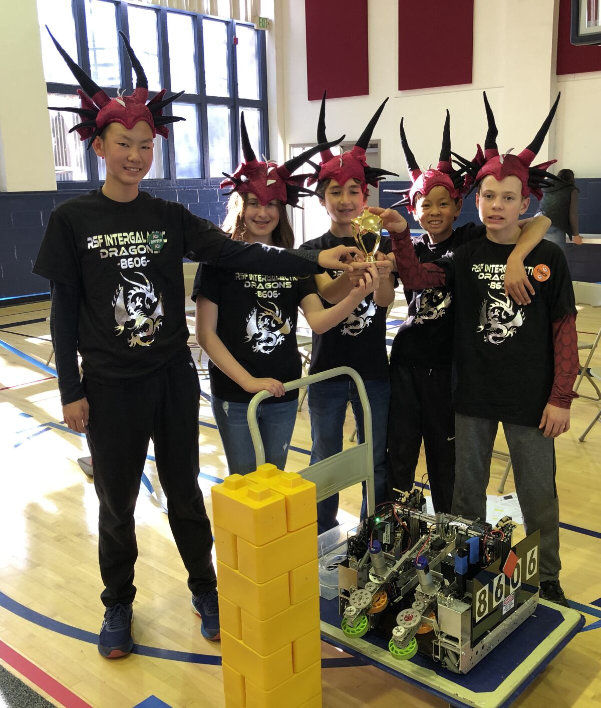 First place trophy winners: Rowe team #8606 Intergalactic Dragons
