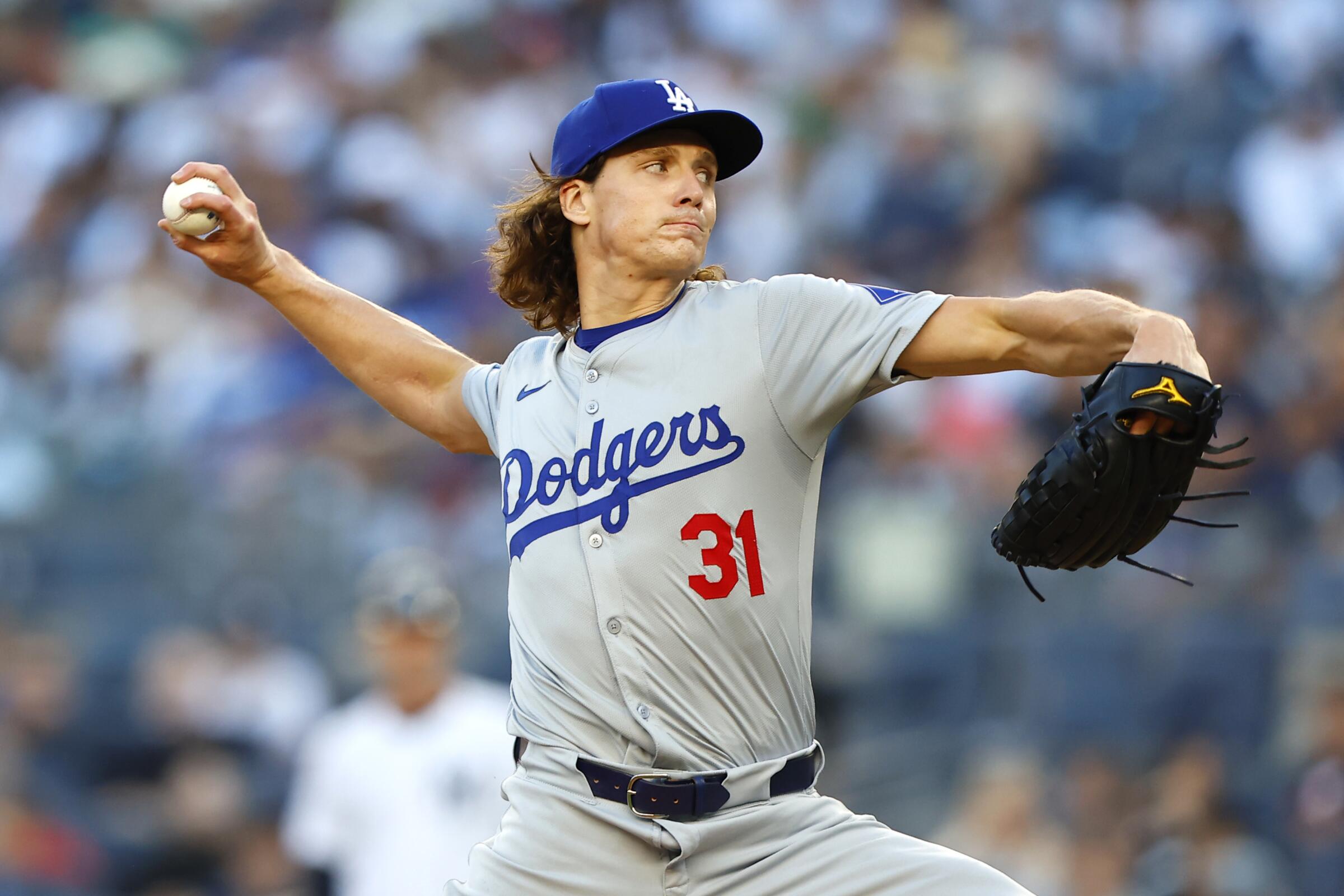 Dodgers pitcher Tyler Glasnow delivers against the New York Yankees 