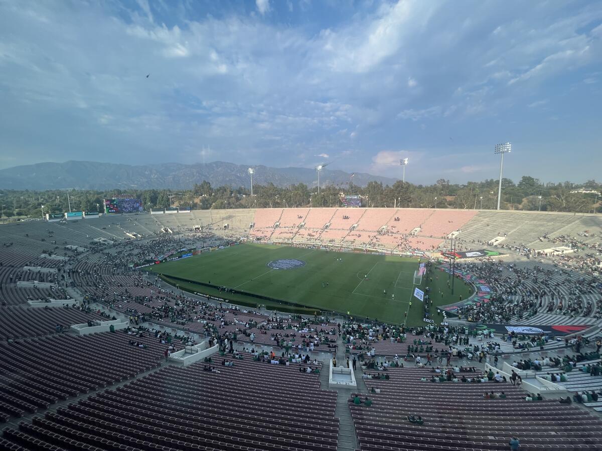 El Rose Bowl presentó una triste entrada para el partido entre México y Nueva Zelanda.