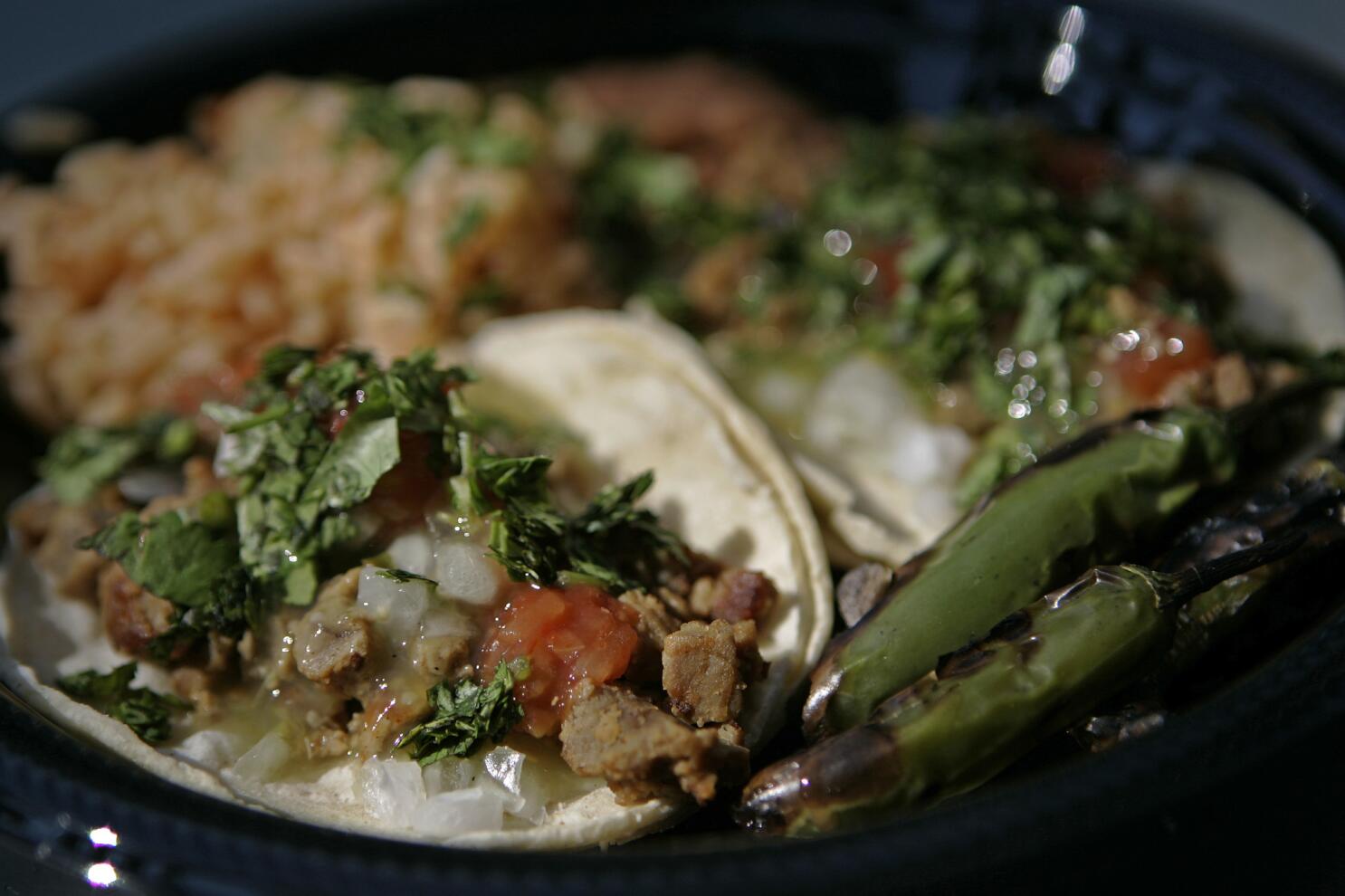 Carne asada -- and Nomar -- get served up for charity at Dodger