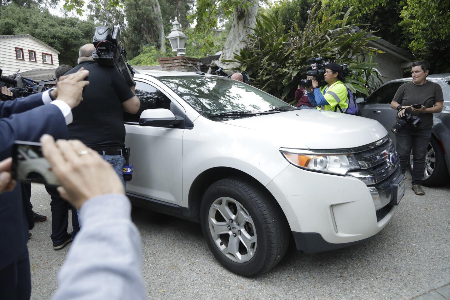 More than 1,000 firearms recovered from posh Los Angeles home in same  neighborhood as Playboy Mansion – New York Daily News