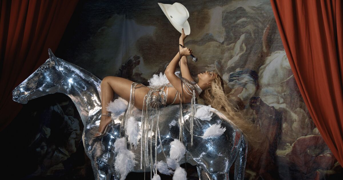 Renaissance tour: Beyoncé honors Tina Turner's 'brilliance'