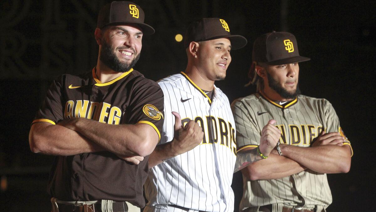 Watch: Padres unveil new 2017 uniforms