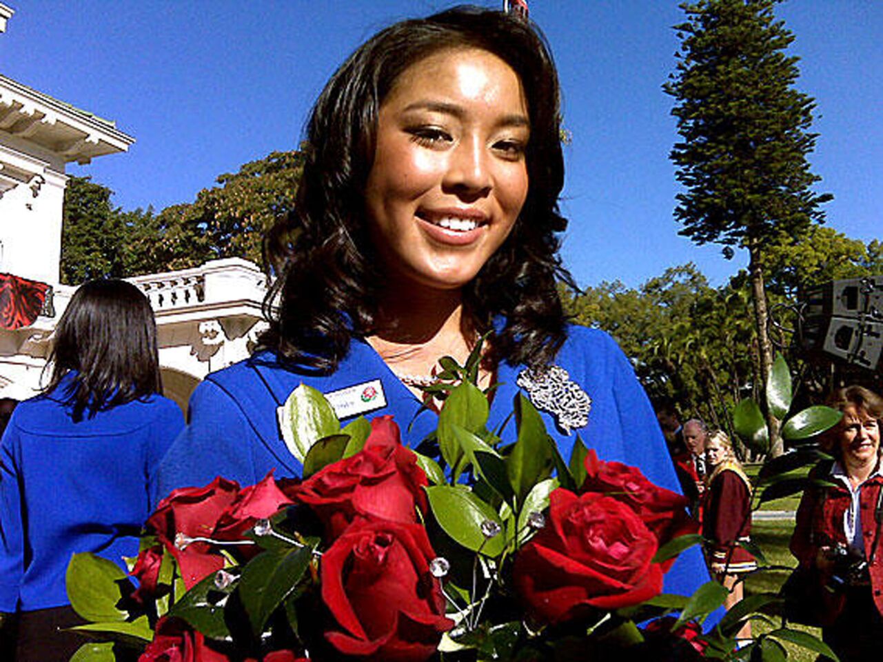 In the traditional ceremony at Tournament House in Pasadena, Courtney Chou Lee was named the 91st rose queen. She'll reign over the 2009 parade.