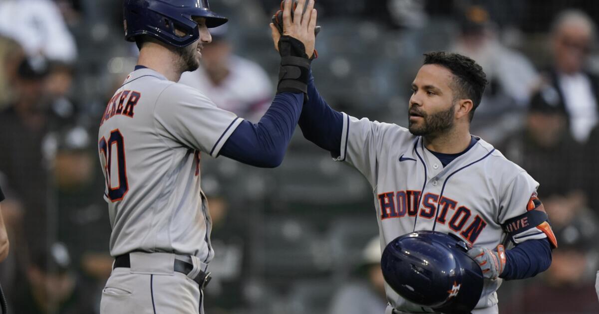 Astros make series of roster moves as Jose Altuve heads to IL