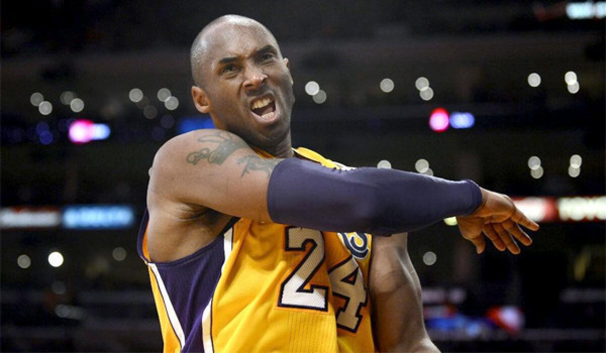 Kobe Bryant scored 30 points during the Lakers' narrow victory over the Charlotte Bobcats, 101-100.