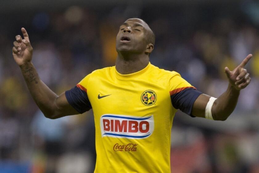 Former Ecuadorean international and Mexican league soccer star Christian Benitez died Monday morning in Qatar.