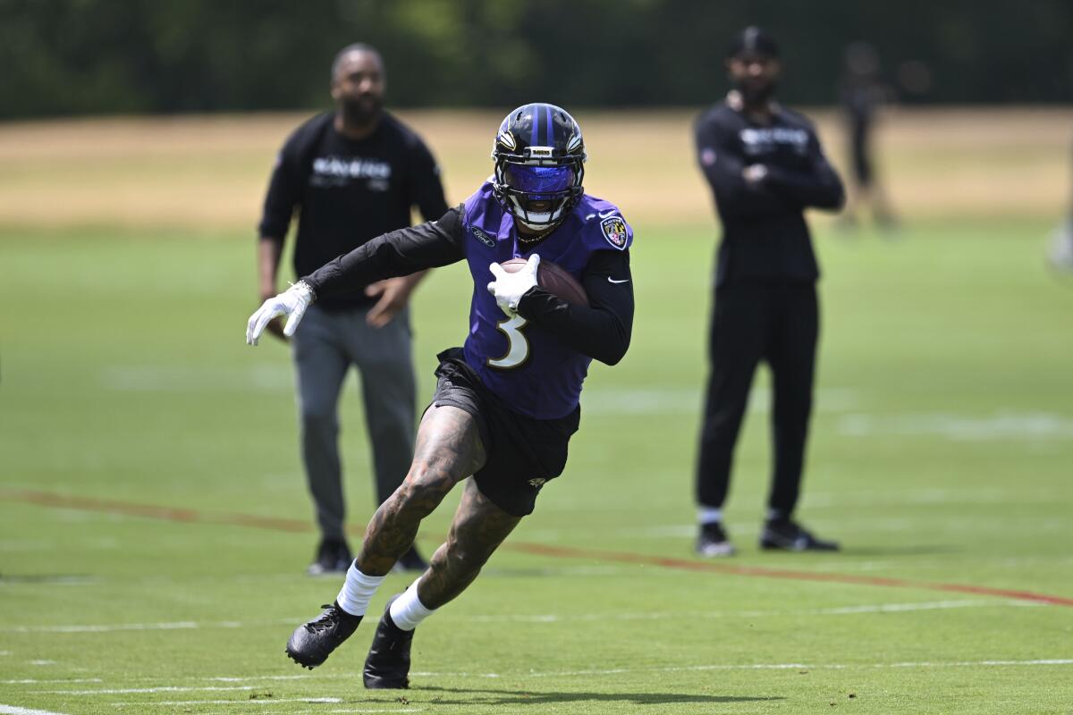 Odell Beckham Jr. suits up for first time in 16 months as Ravens