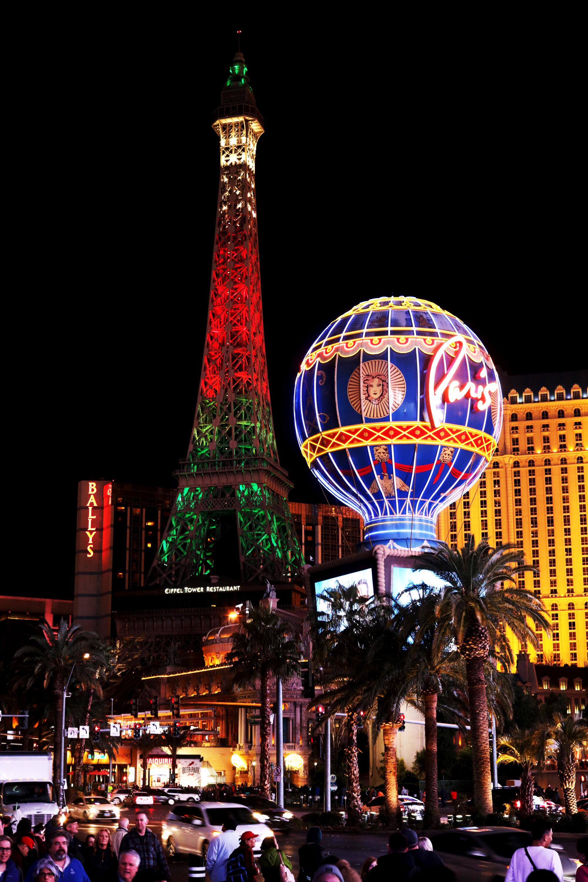 Eiffel Tower at Paris Las Vegas Gets Light Show