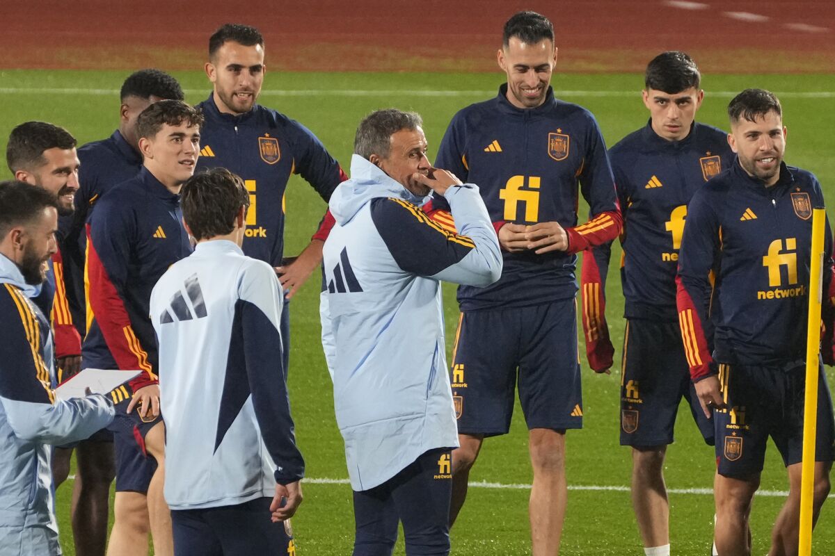 Spain coach Luis Enrique to stream during World Cup in Qatar - The San  Diego Union-Tribune