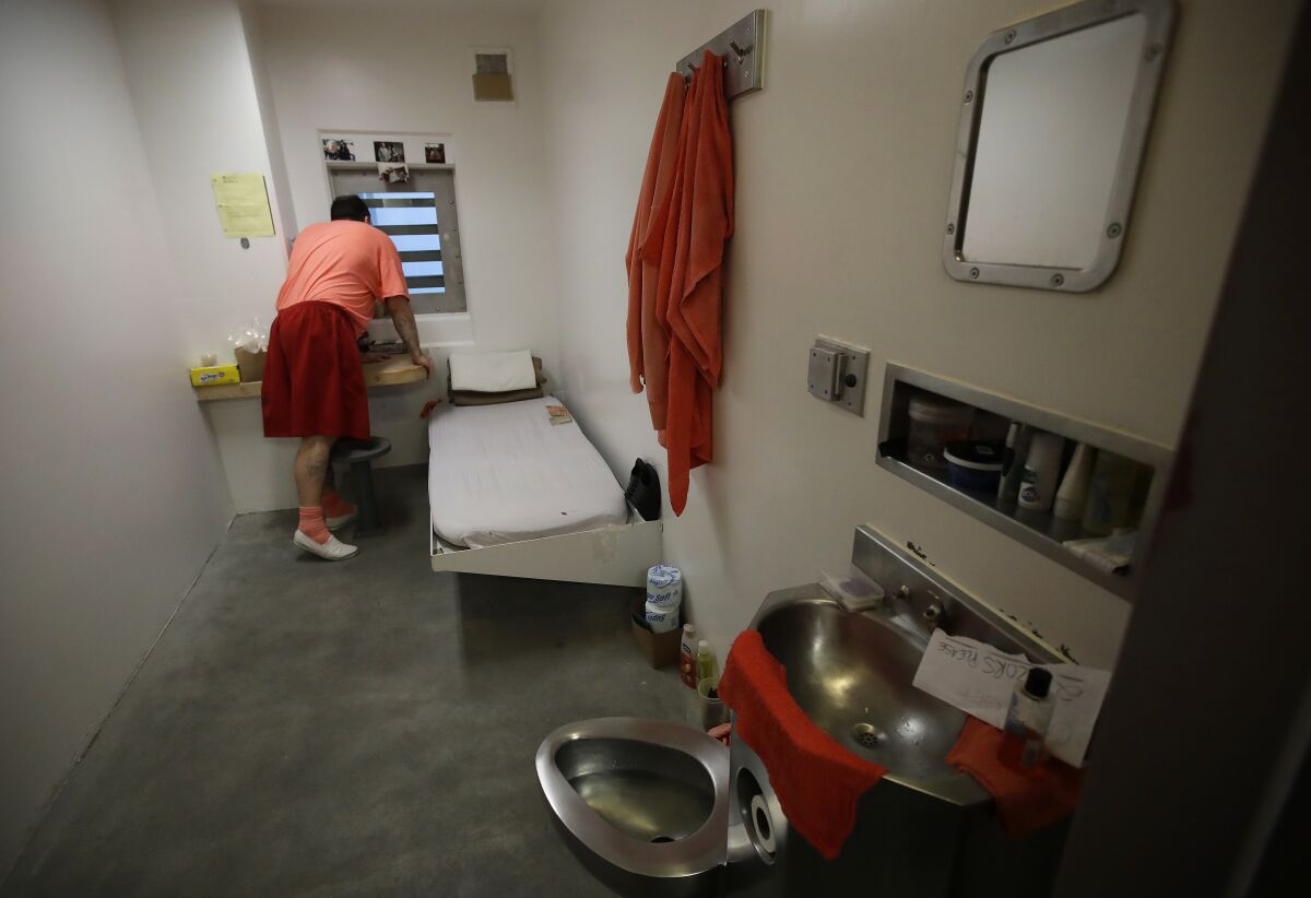 Newsom Vetoes Bill To End Indefinite Solitary Confinement Los Angeles