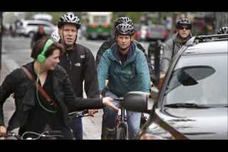 California drivers now required to give cyclists 3-foot buffer zone