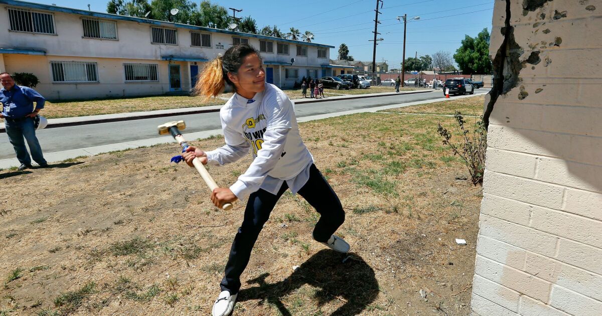 The supposed ‘rebirth’ of Watts makes Jordan Downs residents uneasy - Los Angeles Times