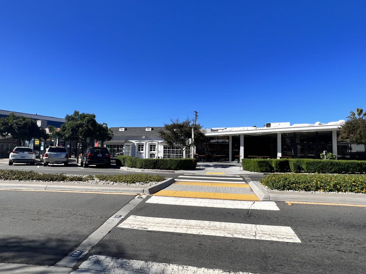 New Bird Rock restaurant Paradisaea would like valet service near its building.