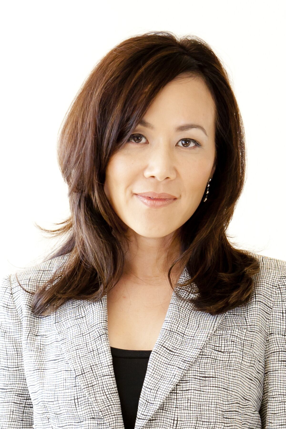 Julia Yoo