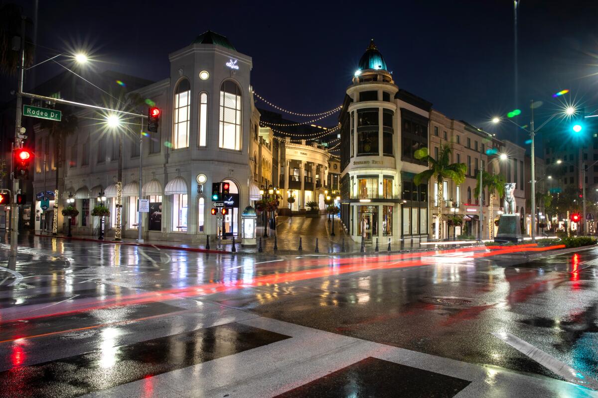 Rainy intersection of Rodeo Drive and Dayton Way