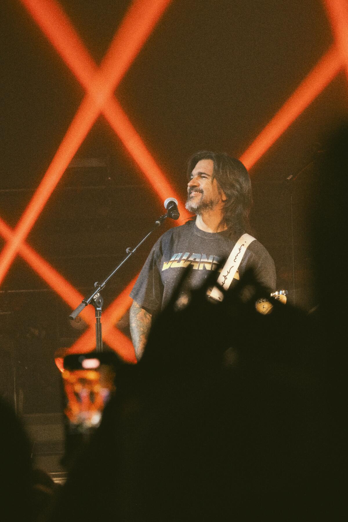 Juane trae su "Vida Cotidiana Tour" a Los Ángeles.