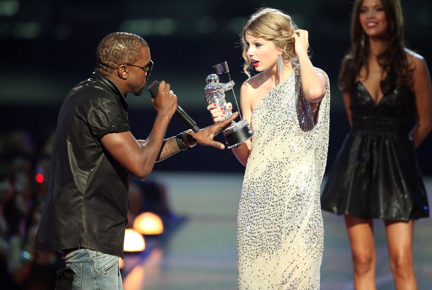Kanye vs. Taylor Swift (2009)