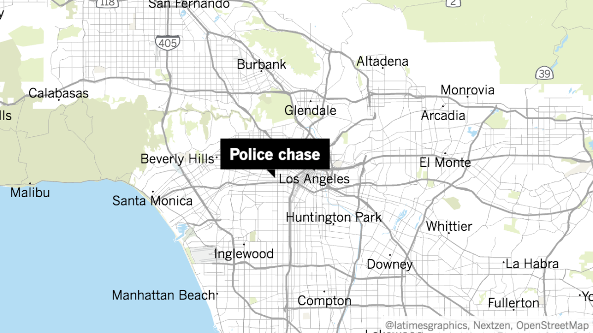 A police pursuit of about 20 minutes stretched from the Westchester area to Harvard Heights.
