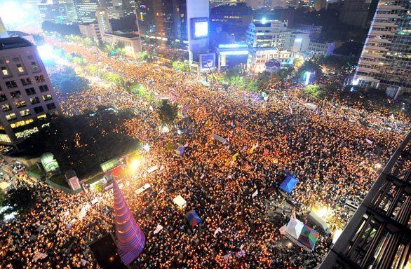 Tuesday: The Day In Photos, Korea beef protest