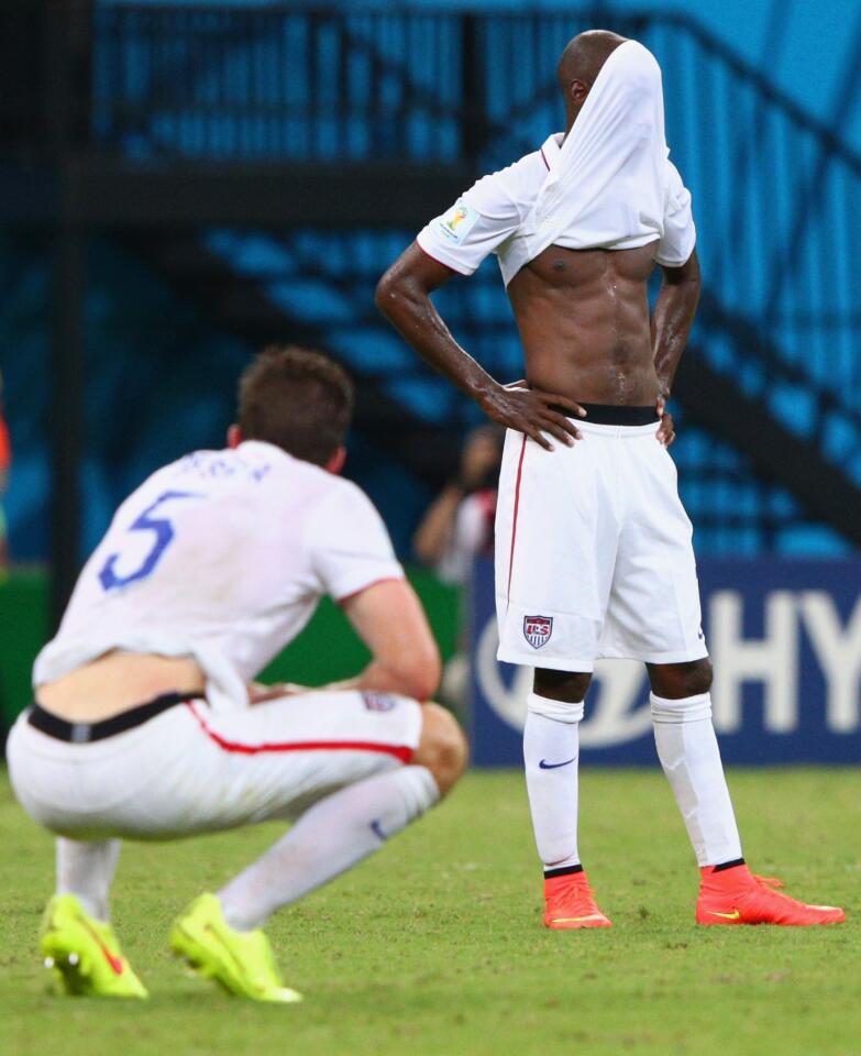 DaMarcus Beasley reacts after a 2-2 draw.