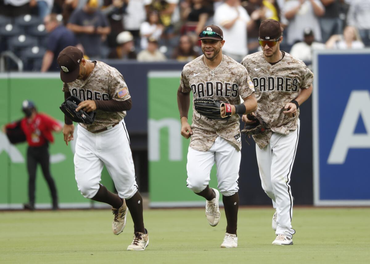Padres throw Adam Frazier into melting pot of good players - The