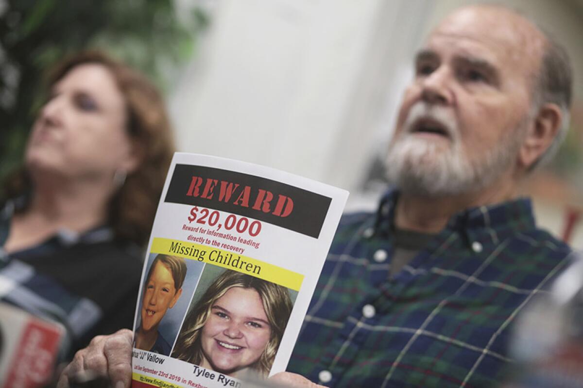 Photos of 7-year-old Joshua “JJ” Vallow and 17-year-old Tylee Ryan are featured on a flier.