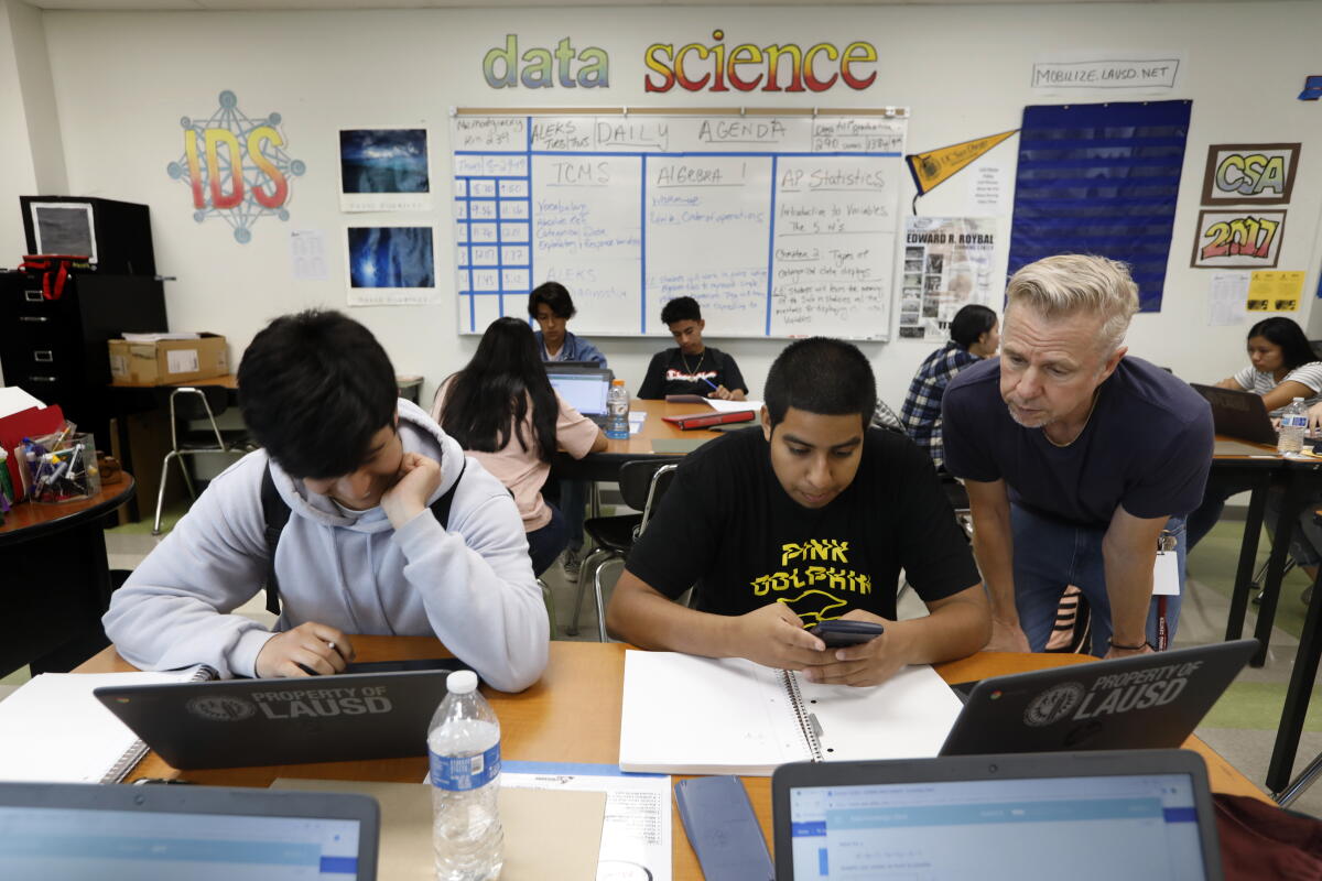 Csub Math Classrooms CSU weighs additional college math requirement, raising disparity ...