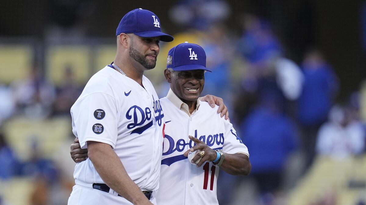 Dodgers News: Manny Mota Receives Latino Baseball Hall Of Fame Award At  Dodger Stadium 