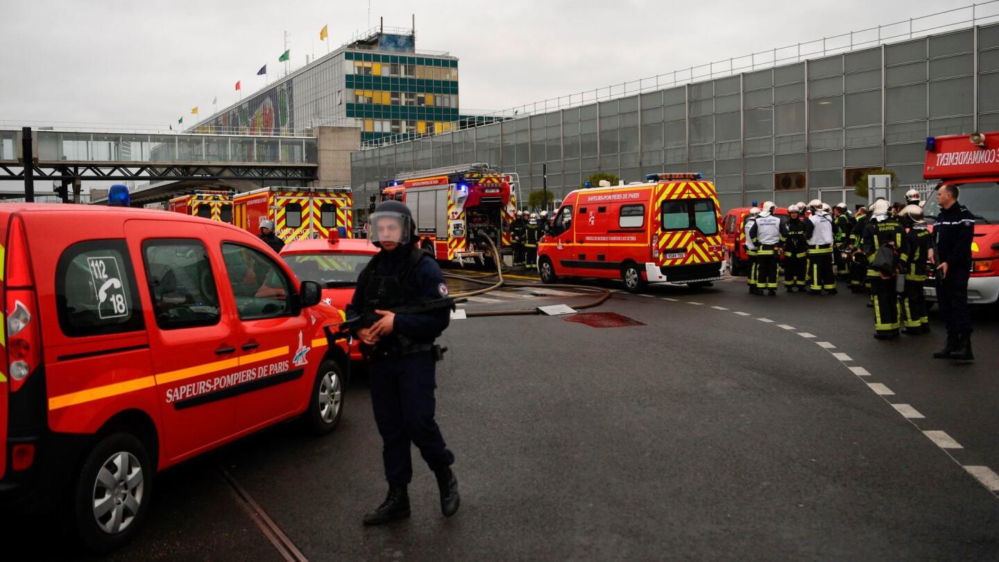 France airport shooting