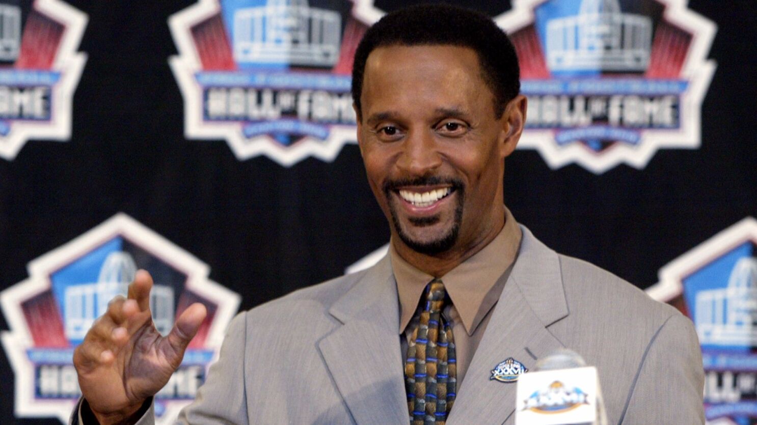 Image Gallery of James Lofton