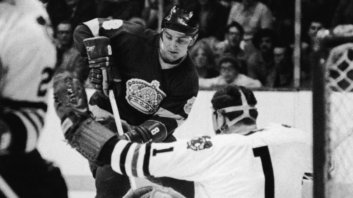 Former Kings forward Ross Lonsberry died Sunday. He was 67.