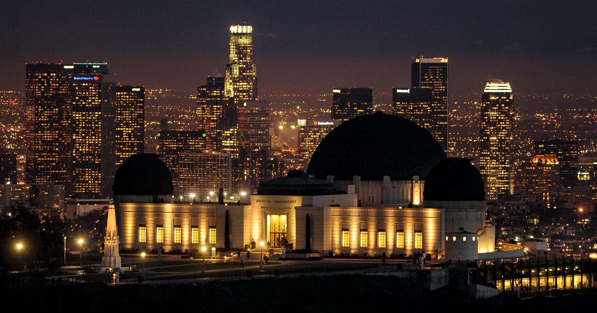 Griffith Observatory’s planetarium storytellers petition to unionize with Actors’ Equity