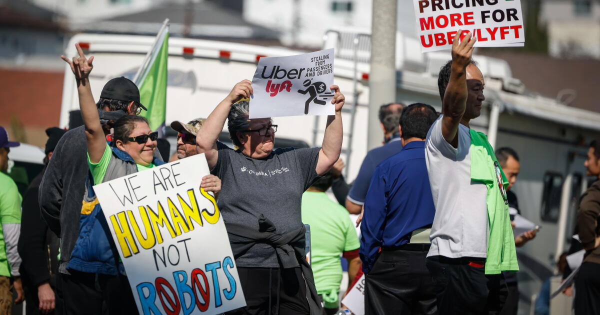 Uber Protests A Valentine's Day drivers strike hits Uber, Lyft and DoorDash - Los ...