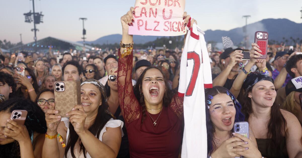 Crowds at Coachella 2026