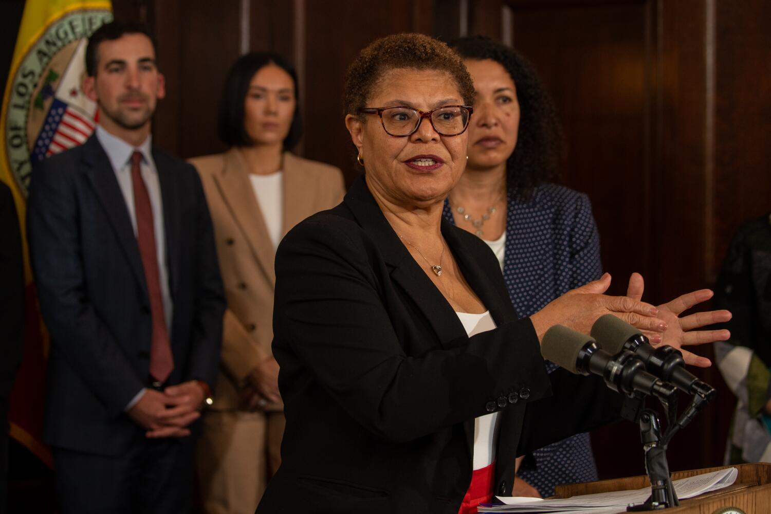 Image for display with article titled Judge Tosses Lawsuit Challenging Mayor Karen Bass' Emergency Declaration on Homelessness