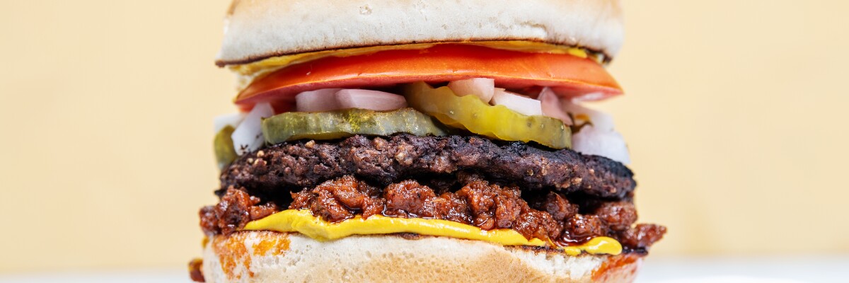 Vegan Tommy's-style burger 