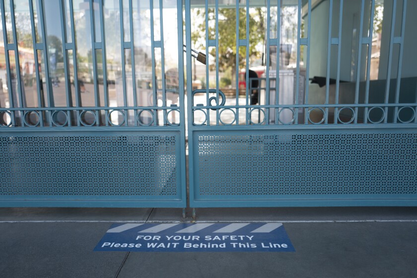 A lock on closed glates